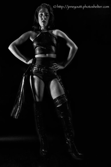 bw-silver-wet-rocks-3919